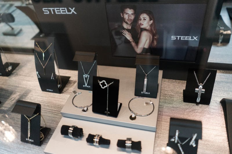 Gem Gallery Steelx jewellery display